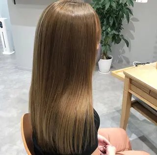 ロング カラー VIEWユリナ メイク/ カットのヘアスタイル