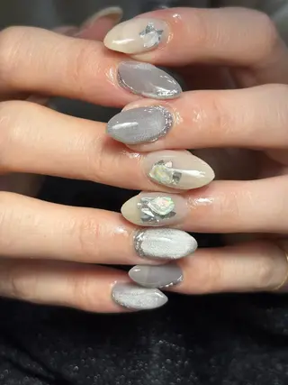 ネイル ✴︎ Delightのネイルデザイン