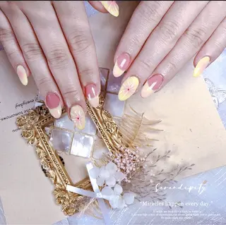 ネイル 美人計ネイルサロン所属・中山 美月のネイルデザイン