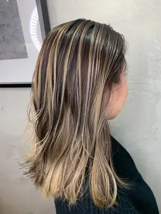 セミロング 佐藤/本物志向の 髪質改善サロンのヘアスタイル