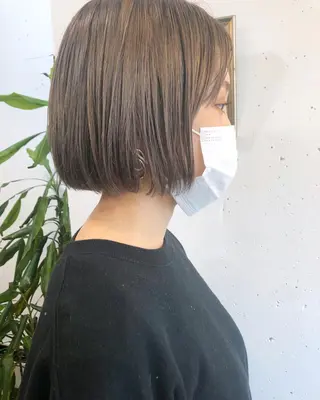 ショート カラー 長井 美佳のヘアスタイル