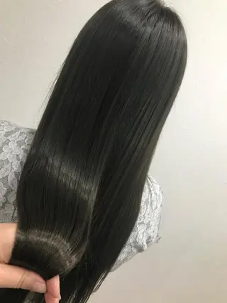 ロング 清藤 綾のヘアスタイル