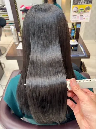 カラー 山内 結稀のヘアスタイル