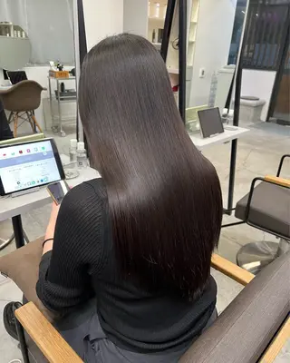 ロング 韓国×艶ハイトーンが ✨絶対可愛い✨七夏海のヘアスタイル