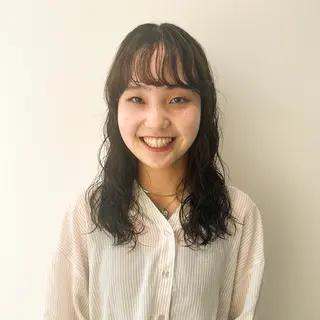 ミディアム パーマ 新宿パーマ美容師 〰️rika〰️のヘアスタイル