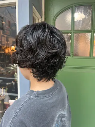 ショート パーマ 清水千優/パーマ/透 明感カラー/メンズのヘアスタイル