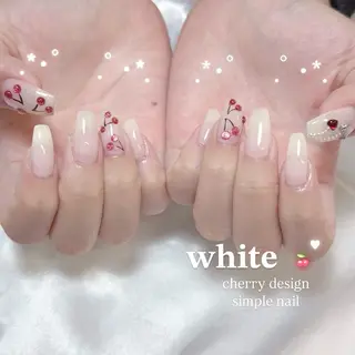ネイル fein. miku🎀🍼のネイルデザイン