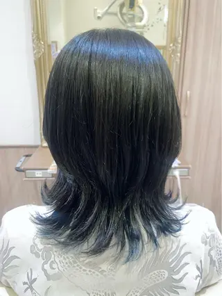 ミディアム カラー 古川 琴美のヘアスタイル