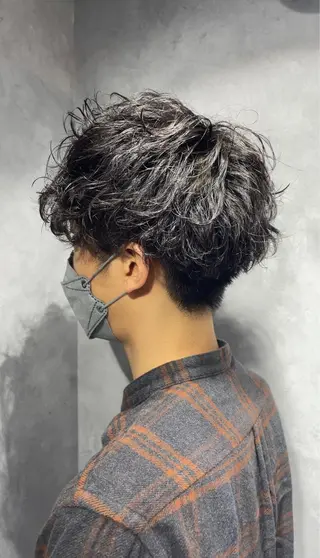 ミディアム パーマ ルネ所属・切りっぱなしボブ グレージュ/福田梢のヘアスタイル