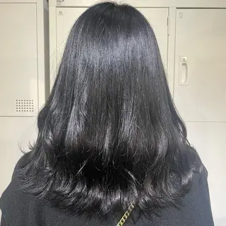 セミロング カラー ふかたさや🫧 艶感✖️透明感カラーのヘアスタイル