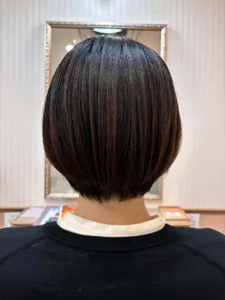 ショート シンセティックヘアデザイン所属・吉井 愛のヘアスタイル