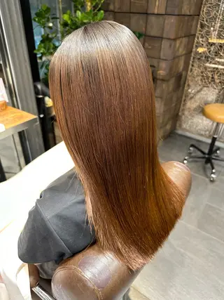 ロング 齊藤政太 顔周り カット 透明感カラーのヘアスタイル