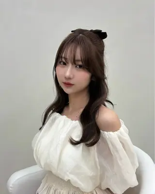 ロング 藤原 亜美果のヘアスタイル