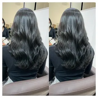 ロング カラー 村山 茉衣のヘアスタイル