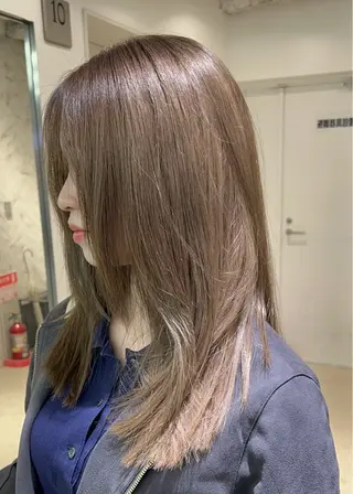 ロング カラー 艶ハイトーン‪‪🔆 ️️️安座間 希のヘアスタイル