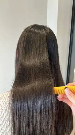 ロング 津田 七美希のヘアスタイル