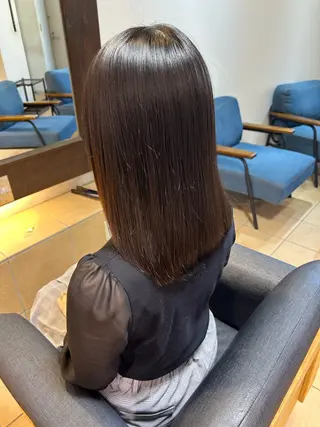 ミディアム 宮川 桃英のヘアスタイル