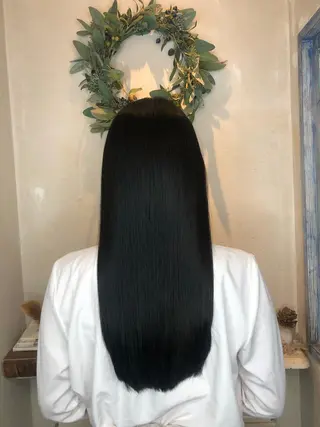 ロング カラー 前平 友慈のヘアスタイル