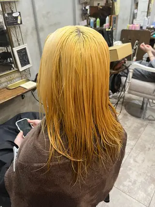 ロング カラー 艶髪/ハイトーン/ ヘアセット/モエノのヘアスタイル