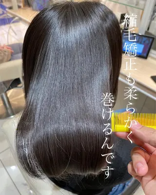 セミロング 縮毛矯正、髪質改善／ 松田 龍之介のヘアスタイル