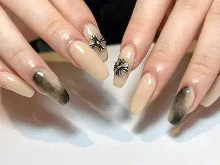 ネイル eight横浜🧸 kumabeのネイルデザイン