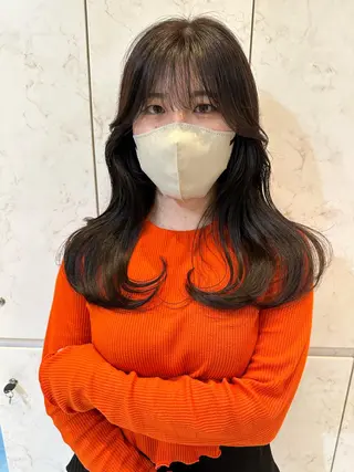 ロング カラー Akane レイヤー/艶カラーのヘアスタイル