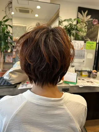 ショート パーマ 高橋 春菜のヘアスタイル