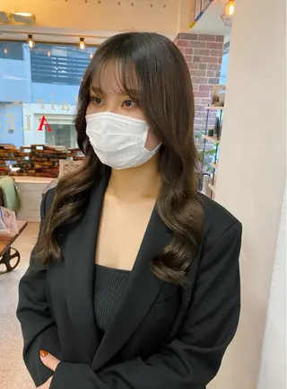 ミディアム カラー レイヤーウルフ エクステ磯部のヘアスタイル