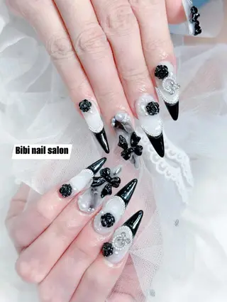 セミロング Bibi beauty spa Osaka所属・Chann Channのネイルデザイン