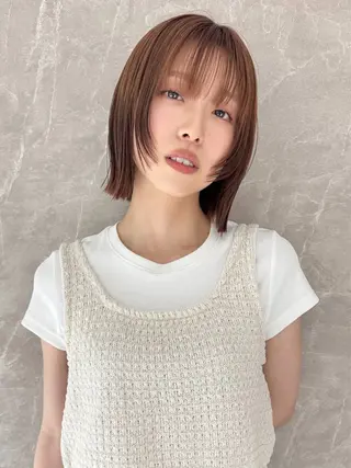 ミディアム 顔まわりレイヤー／ 今城愛友花のヘアスタイル