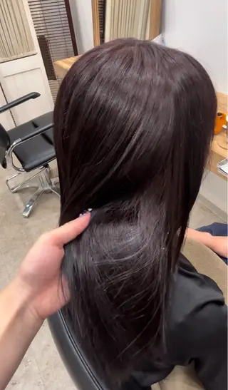 セミロング カラー 黒川 綾音のヘアスタイル