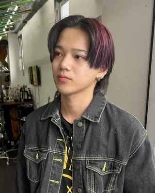 カラー qiie ブリーチ ハイライトのヘアスタイル