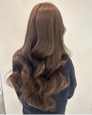 ミディアム 心斎橋ヘアカラー ブリーチmarinaのヘアスタイル