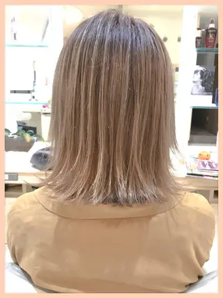 ミディアム カラー 内田 敦士のヘアスタイル