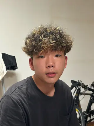 カラー パーマ アイブロウモデル 募集中のヘアスタイル