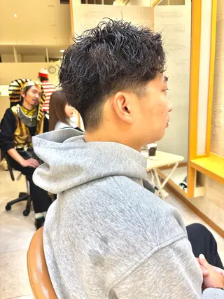 ショート パーマ メンズ 藤森 大のヘアスタイル