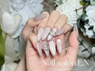 ネイル E.N🦋 長さ出し/持ち込みのネイルデザイン
