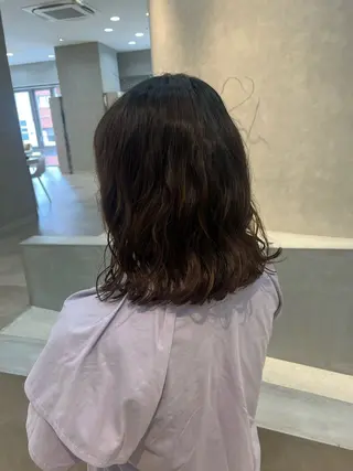 ミディアム パーマ 関 琴美のヘアスタイル