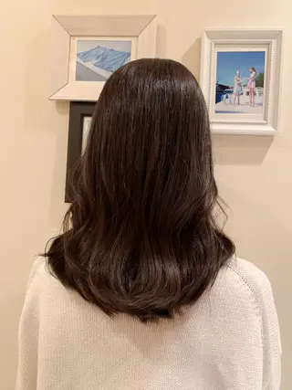 ミディアム カラー 青山 莉奈のヘアスタイル