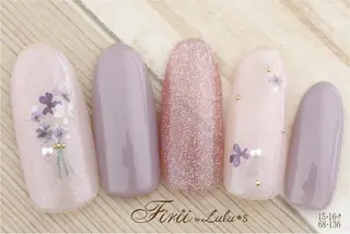 ネイル ルルズ レッスンルームのネイルデザイン