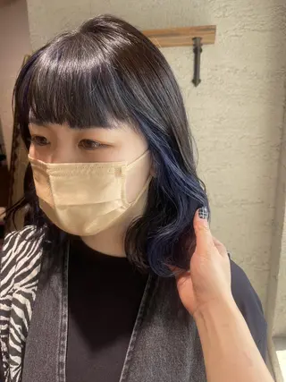 ミディアム アティリー 西梅田のヘアスタイル