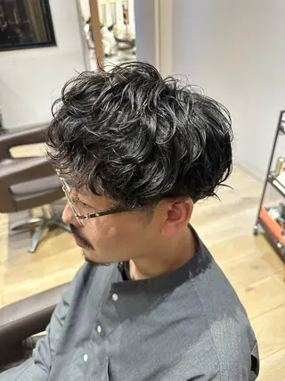 パーマ メンズ Chere rosso 金剛店所属・色落ち綺麗な艶カラー 北野豊彦のヘアスタイル