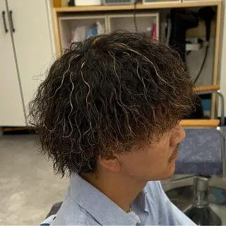 ミディアム パーマ メンズ TWIST windbycielのヘアスタイル