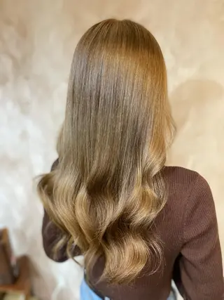 ロング antica YOSHIのヘアスタイル