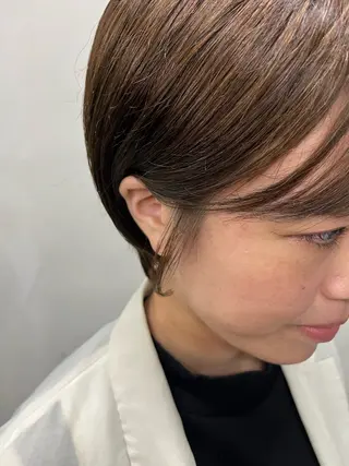 ショート カラー ぱつっとボブ/ natsukiのヘアスタイル