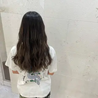 ロング 安田 柚月のヘアスタイル