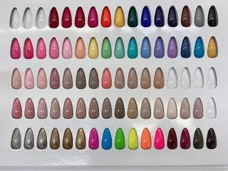 ネイル Luciaネイル&アイラッシュ元今泉店所属・Lucia あみのネイルデザイン