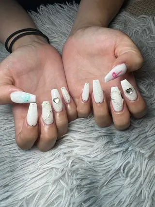 ネイル シェヌネイル JURAのネイルデザイン