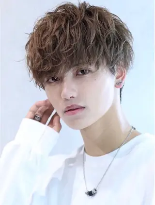 ショート パーマ、縮毛矯正特化 松本真那斗のヘアスタイル