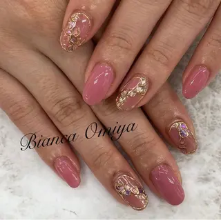 ネイル ビアンカ大宮 店長 モリサワレイラのネイルデザイン